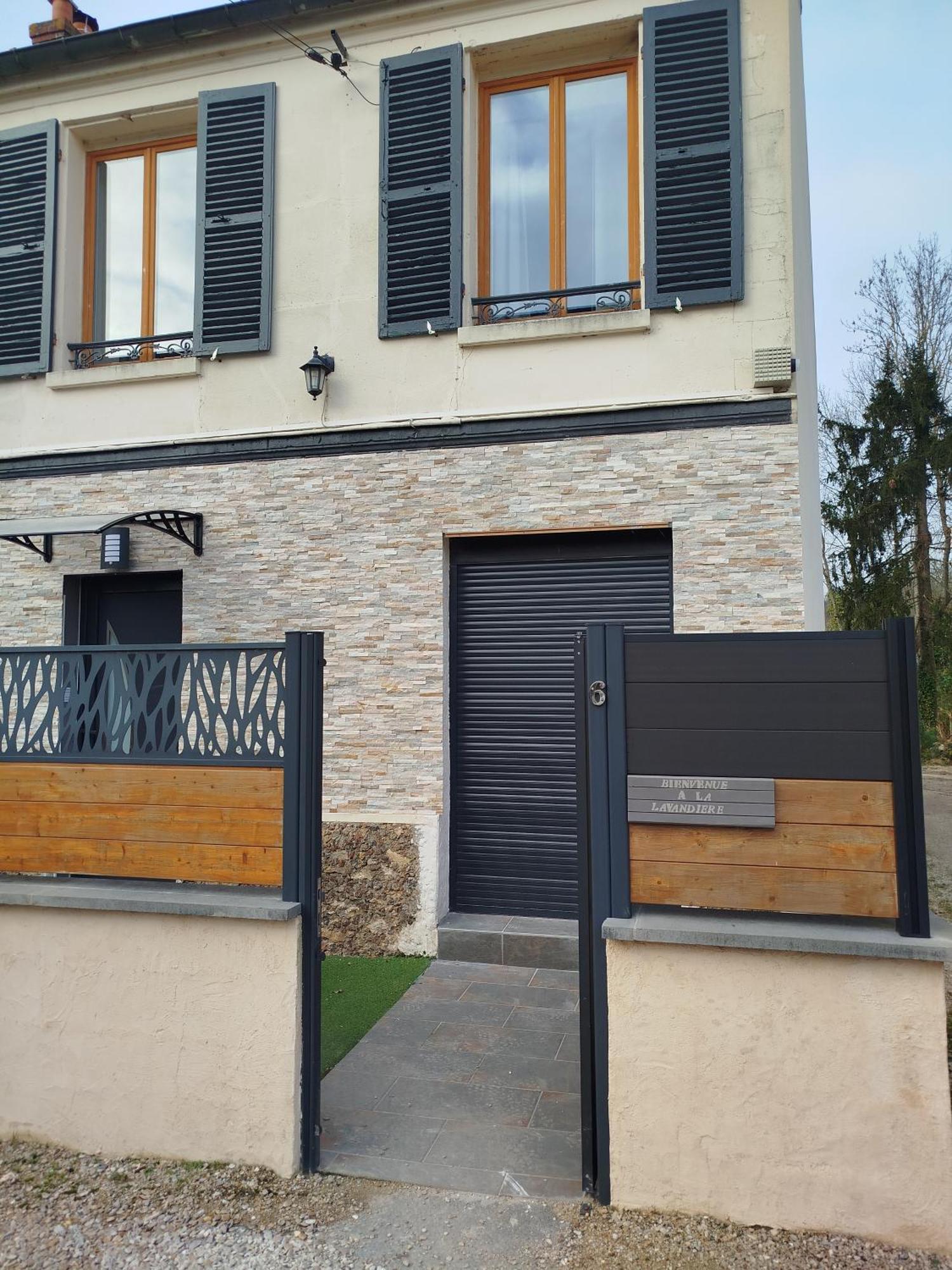 La Lavandiere Gouvernes ภายนอก รูปภาพ